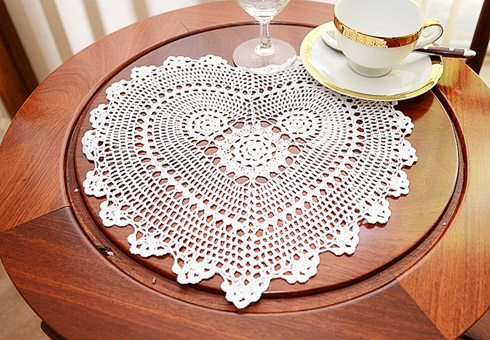 Crochet 13" Heart Doilies. White color. ( 2 pieces pack)